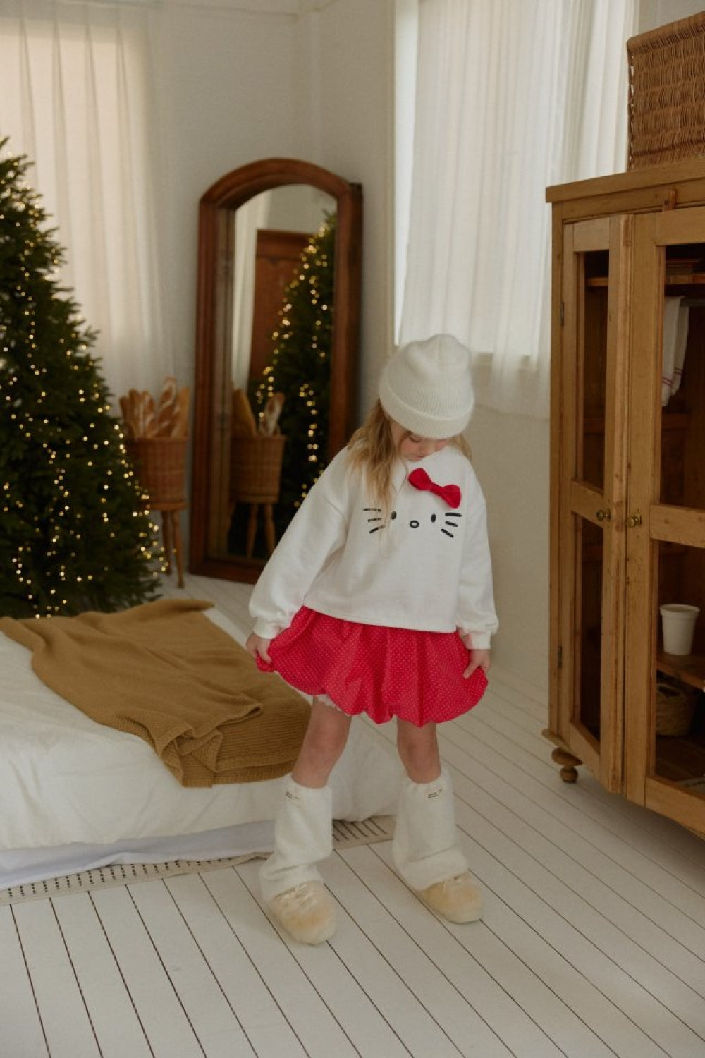 立體蝴蝶結KT厚款衛衣