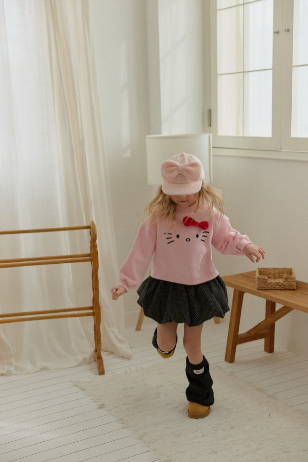 立體蝴蝶結KT厚款衛衣