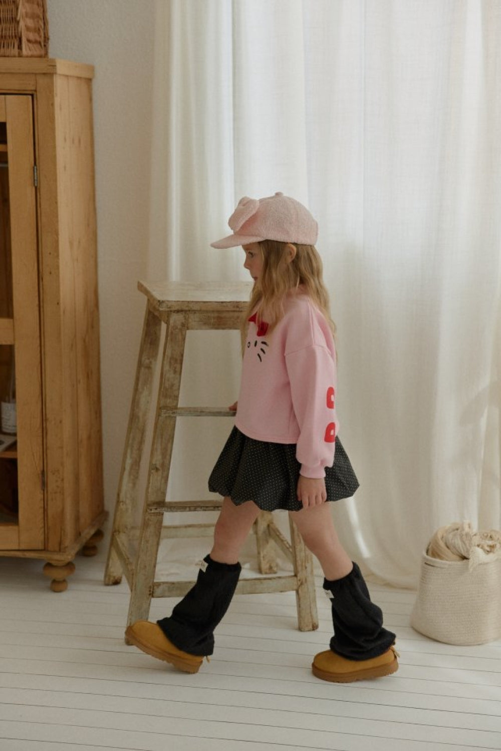 立體蝴蝶結KT厚款衛衣