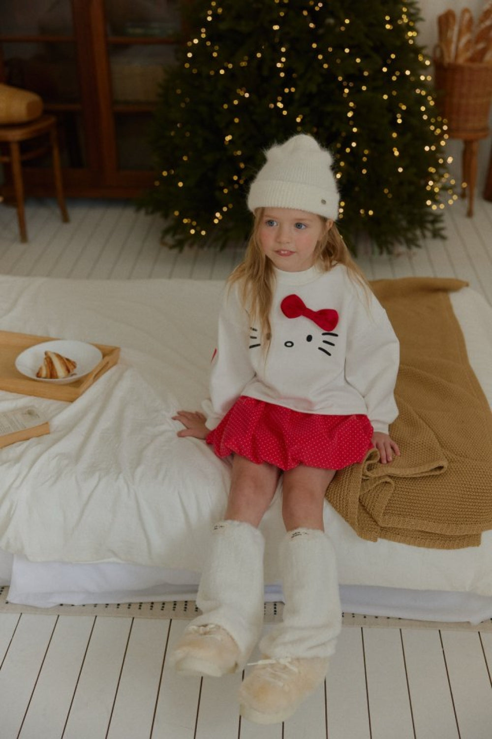 立體蝴蝶結KT厚款衛衣